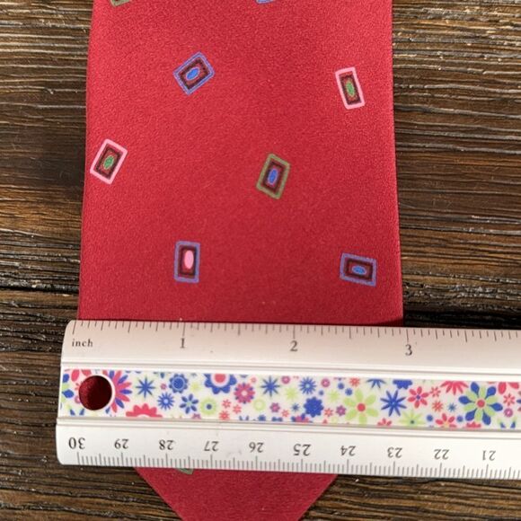 Vintage Fendi Red Tie with Shapes Silk Made in Italy - Picture 3 of 6